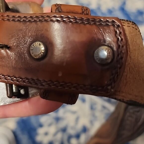 Vtg Leegin Larry Mahen tooled brown leather belt & 1979 Raintree Walleye buckle - Picture 6 of 8